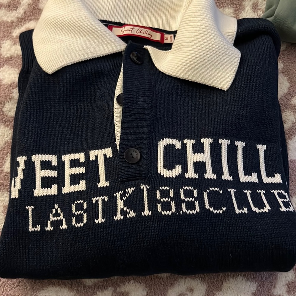 Sweet chilling pullover shirt